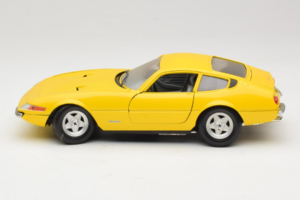 Ferrari 365 GTB/4 Daytona Dzeltens Techno Giodi 1:18 40011-Y1 Metāls — attēls 3 no 7