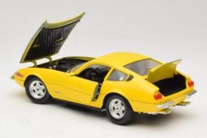 Ferrari 365 GTB/4 Daytona Dzeltens Techno Giodi 1:18 40011-Y1 Metāls — attēls 4 no 7