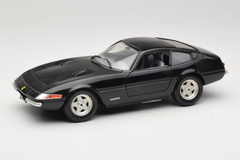 Ferrari 365 GTB/4 Daytona Melns Techno Giodi 1:18 40011-B2 Metāls