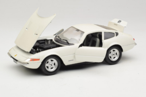 Ferrari 365 GTB/4 Daytona Berlina Balts Techno Giodi 1:18 74007 Metāls — attēls 2 no 8