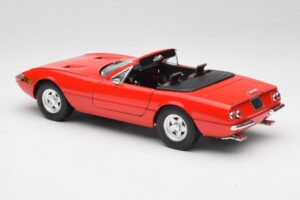 Ferrari 365 GTS Sarkans Solido 1:18 8017 Metāls — attēls 7 no 8