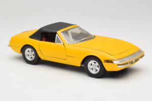 Ferrari 365 GTS Dzeltens Ar Melnu Jumtu Solido 1:18 8018 Metāls — attēls 6 no 8
