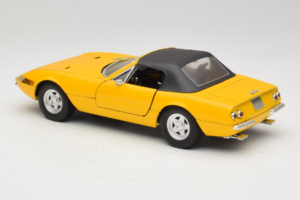 Ferrari 365 GTS Dzeltens Ar Melnu Jumtu Solido 1:18 8018 Metāls — attēls 7 no 8