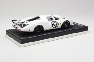 Ferrari 365 P2 #28 M. Gregory / J. Schlesser NART 24 Hours of Daytona 1967 Balts AB Models 1:18 REMC019 Sveķi — attēls 3 no 6