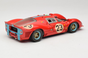 Ferrari 412P #23 W. Mairesse / J. Beurlys Le Mans 1967 Sarkans Revell 1:18 48826 Metāls — attēls 3 no 8