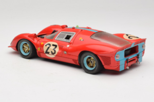 Ferrari 412P #23 W. Mairesse / J. Beurlys Le Mans 1967 Sarkans Revell 1:18 48826 Metāls — attēls 7 no 8