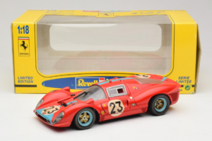 Ferrari 412P #23 W. Mairesse / J. Beurlys Le Mans 1967 Sarkans Revell 1:18 48826 Metāls — attēls 8 no 8