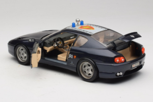 Ferrari 456 GT Carabinieri Melns Bburago 1:18 3036-B3 Metāls — attēls 5 no 8