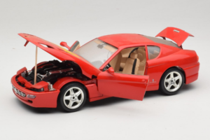 Ferrari 456 GT Ferrari Model Club Sarkans Bburago 1:18 3036-P1 Metāls — attēls 2 no 8