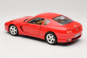 Ferrari 456 GT Sarkans Bburago 1:18 3046-R1 Metāls — attēls 7 no 8