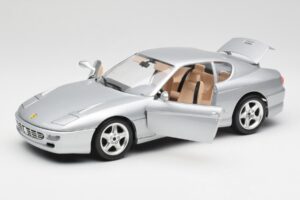 Ferrari 456 GT Sudrabs Bburago 1:18 3036-M2 Metāls — attēls 2 no 8