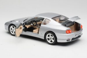 Ferrari 456 GT Sudrabs Bburago 1:18 3036-M2 Metāls — attēls 5 no 8