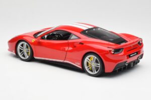 Ferrari 488 GTB Sarkans Bburago 1:18 18-76102 Metāls — attēls 7 no 8
