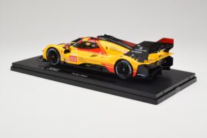 Ferrari 499P Hypercar AF Corse #83 R. Kubica / Y. Ye / R. Shwartzman 24 Hours of Le Mans 2024 Bburago 1:18 18-16313-83-VET Me — attēls 7 no 9