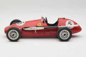 Ferrari 500 F2 #16 Tonka 1:16 6717 Metāls — attēls 3 no 6