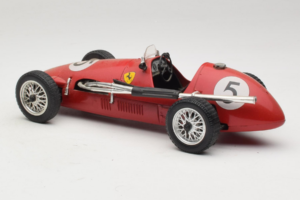 Ferrari 500 F2 #16 Tonka 1:16 6717 Metāls — attēls 5 no 6