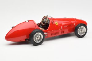 Ferrari 500 F2 #1 A. Ascari F1 Double World Champion 1952-1953 CMC 1:18 M-056 Metāls — attēls 2 no 6