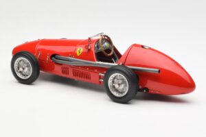 Ferrari 500 F2 #1 A. Ascari F1 Double World Champion 1952-1953 CMC 1:18 M-056 Metāls — attēls 5 no 6