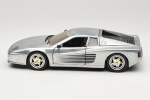 Ferrari 512M Chrome Silver Hot Wheels 1:18 25739 Metāls — attēls 4 no 8