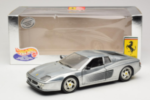Ferrari 512M Chrome Silver Hot Wheels 1:18 25739 Metāls — attēls 8 no 8