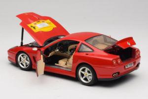 Ferrari 550 Maranello 22 Jahre Ferrari Model Club Sarkans Bburago 1:18 3064-P2 Metāls — attēls 5 no 8
