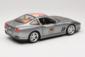 Ferrari 550 Maranello 25 Ferrari Model Club Sudrabs Bburago 1:18 3344-S1 Metāls — attēls 3 no 7