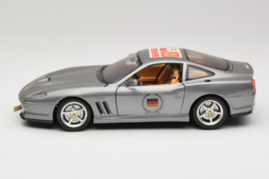 Ferrari 550 Maranello 25 Ferrari Model Club Sudrabs Bburago 1:18 3344-S1 Metāls — attēls 4 no 7