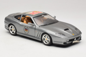 Ferrari 550 Maranello 25 Ferrari Model Club Sudrabs Bburago 1:18 3344-S1 Metāls — attēls 5 no 7