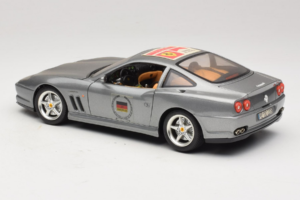 Ferrari 550 Maranello 25 Ferrari Model Club Sudrabs Bburago 1:18 3344-S1 Metāls — attēls 6 no 7