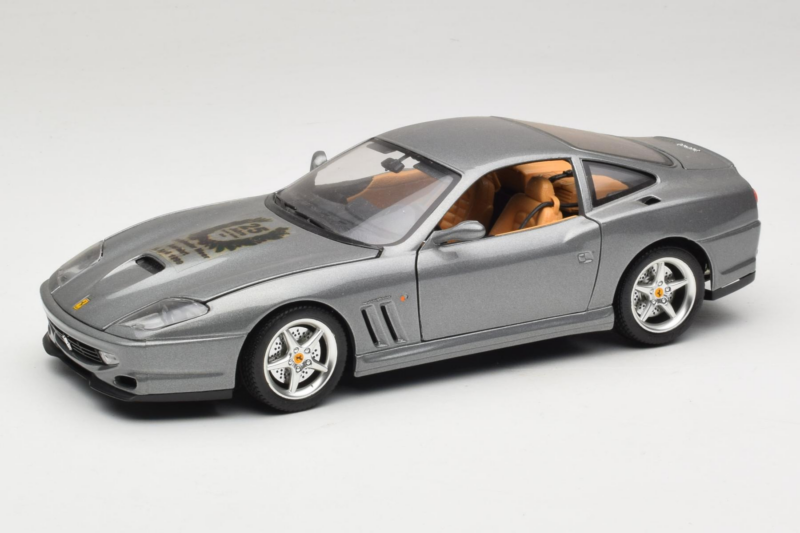Ferrari 550 Maranello 25 Jahre Ferrari Model Club Sudrabs 2. Versija Bburago 1:18 3064-S1 Metāls