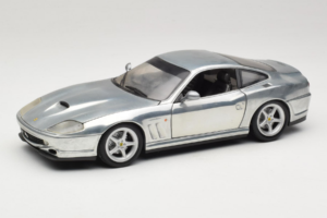 Ferrari 550 Maranello Chrome Silver Hot Wheels 1:18 25740 Metāls