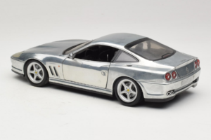 Ferrari 550 Maranello Chrome Silver Hot Wheels 1:18 25740 Metāls — attēls 7 no 8