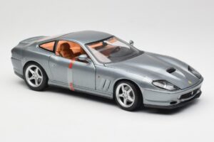 Ferrari 550 Maranello Pelēks Metallic Maisto 1:18 4839 Metāls — attēls 4 no 6