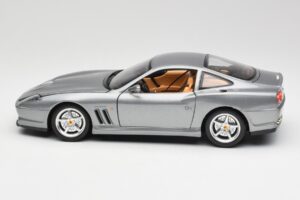 Ferrari 550 Maranello Sudrabs Bburago 1:18 3344 Metāls — attēls 4 no 8