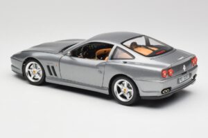 Ferrari 550 Maranello Sudrabs Bburago 1:18 3344 Metāls — attēls 7 no 8
