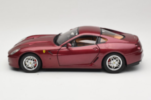 Ferrari 599 GTB Fiorano Tumši Sarkans Hot Wheels 1:18 M1200 Metāls — attēls 4 no 8