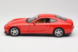 Ferrari 612 Scaglietti Rosso Corsa Hot Wheels 1:18 B6047 Metāls — attēls 4 no 8