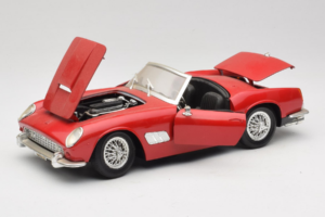 Ferrari California Kabriolets Sarkans Tonka 1:18 01109-P1 Metāls — attēls 2 no 8