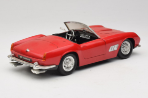Ferrari California Kabriolets Sarkans Tonka 1:18 01109-P1 Metāls — attēls 3 no 8