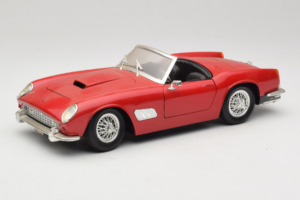 Ferrari California Kabriolets Sarkans Tonka 1:18 01109-P1 Metāls