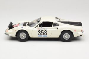 Ferrari Dino 246 GT Balts Anson 1:18 3580 Metāls — attēls 4 no 8