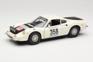 Ferrari Dino 246 GT Balts Anson 1:18 3580 Metāls