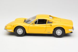 Ferrari Dino 246 GT Dzeltens Anson 1:18 30301W Metāls — attēls 4 no 8