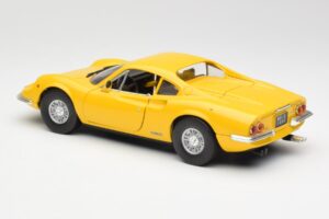 Ferrari Dino 246 GT Dzeltens Anson 1:18 30301W Metāls — attēls 7 no 8