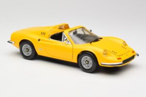 Ferrari Dino 246 GTS Dzeltens Hot Wheels 1:18 23920 Metāls — attēls 6 no 8
