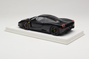 Ferrari Enzo Melns AB Models 1:18 REMC008 Sveķi — attēls 5 no 6