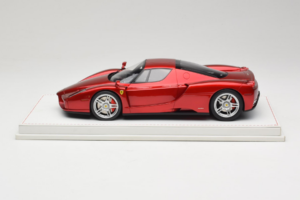Ferrari Enzo Candy Sarkans AB Models 1:18 REMC016 Sveķi
