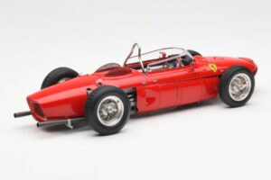 Ferrari Dino 156 Sharknose F1 1961 CMC 1:18 M-078 Metāls — attēls 2 no 6