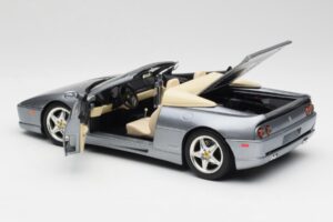 Ferrari F355 Spider Sudrabs Hot Wheels 1:18 23907-M1 Metāls — attēls 5 no 8