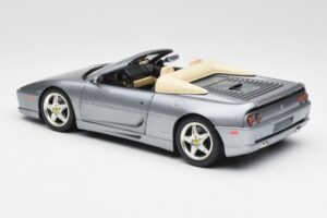Ferrari F355 Spider Sudrabs Hot Wheels 1:18 23907-M1 Metāls — attēls 7 no 8